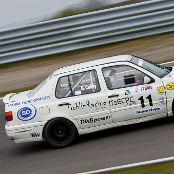 Vitre latérale arrière Makrolon Volkswagen Vento (1992-98)